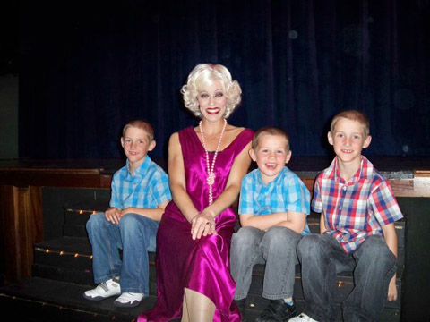 Kids of all ages love Capone's Dinner & Show!