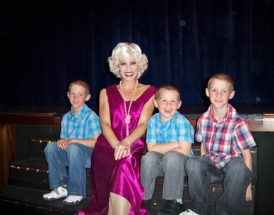 Kids of all ages love Capone's Dinner & Show! 